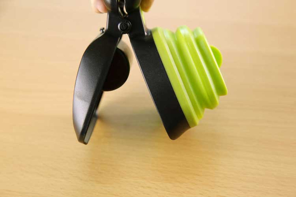 Dog Pet Travel Foldable Pooper Scooper with 1 Roll Decomposable Bags Poop Scoop Clean Pick up Excreta Cleaner Epacket Shipping